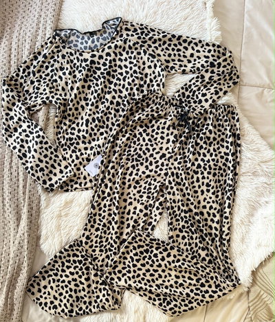 pijama largo morley Print beige con NEGRO