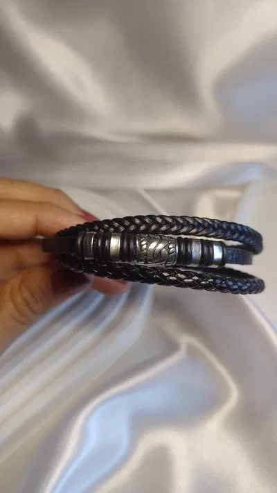Cadena para hombre de cuero y acero triple 