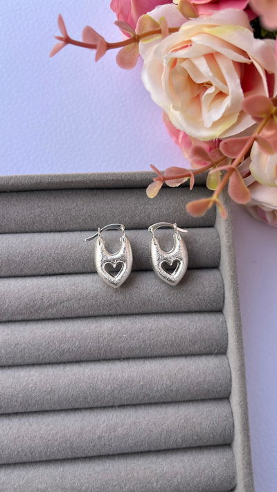 Aros corazón calado 