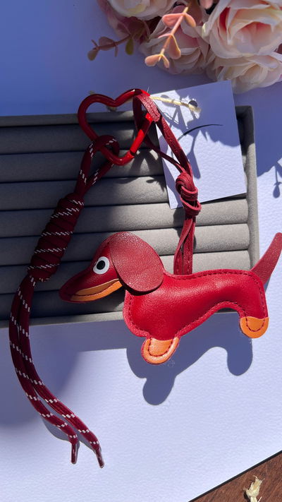 Llavero Charms salchicha bordo 