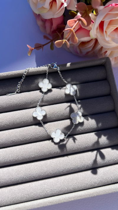 Pulsera con Tréboles Blanco