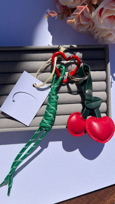 Llavero Charms cereza verde
