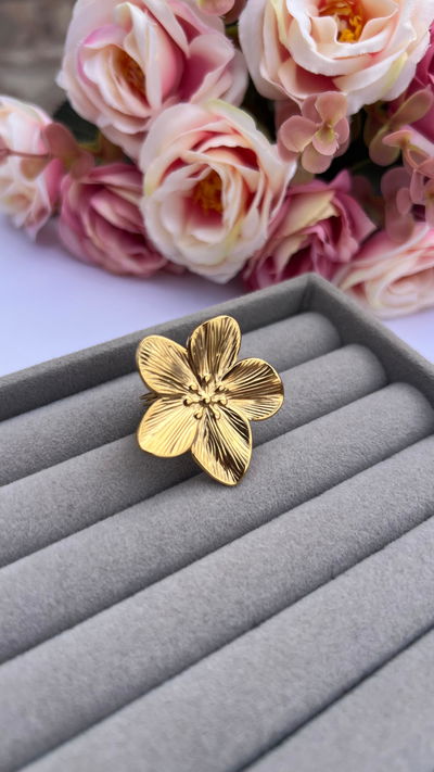 Anillo Camelia