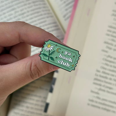 Pin literario - YA book club