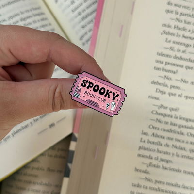 Pin literario - Spooky book club