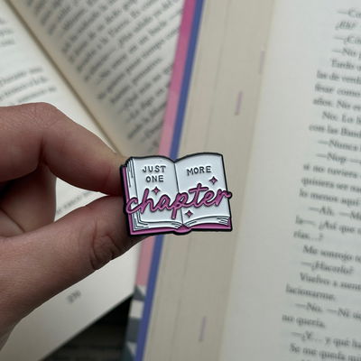 Pin literario - Just one more chapter rosa