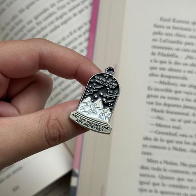Pin literario - To the stars who listen