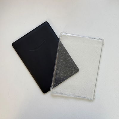 Funda transparente con glitter