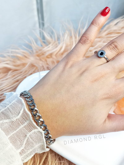 Pulsera grumet.