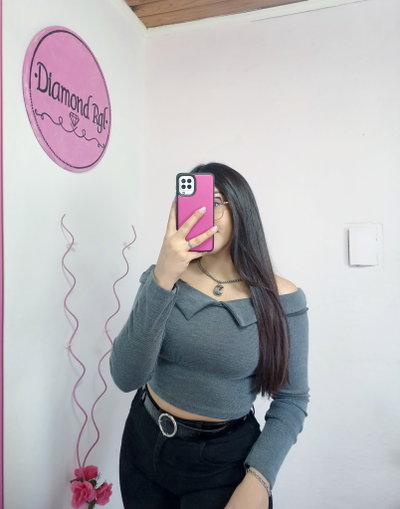 Top Ariana cuello bote