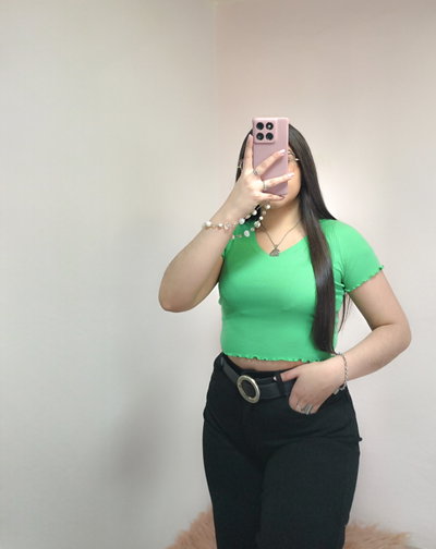 Baby tee básica Lara 