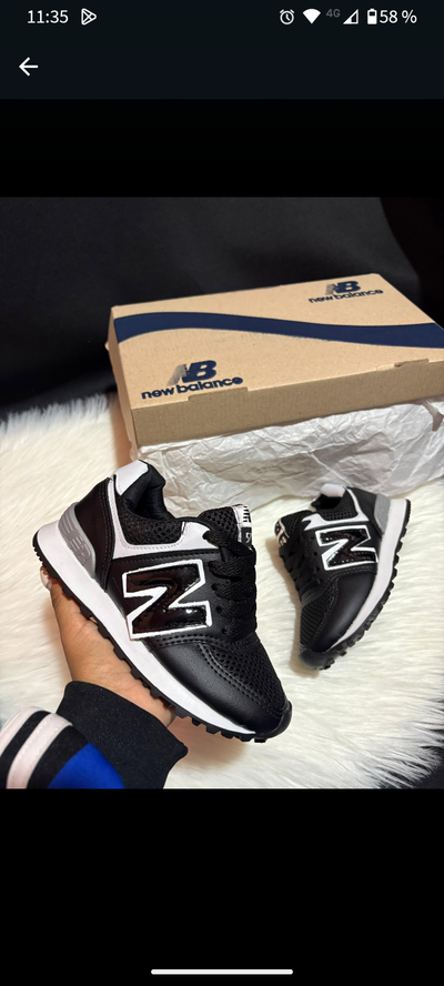 Zapatilla new balance negra