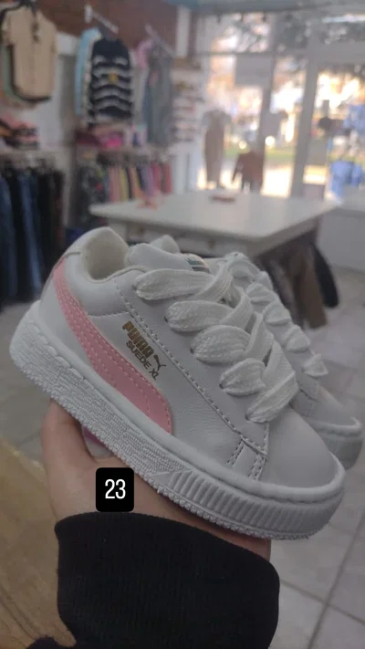 Zapatillas puma banca con rosa