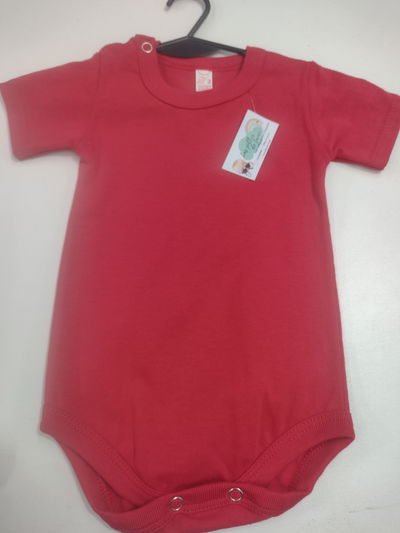 Body rojo manga corta 3/6 meses