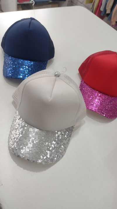 Gorra lentejuelas✨