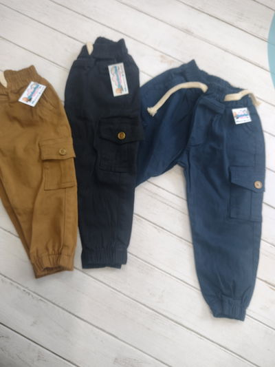 Jean cargo de gabardina bebe