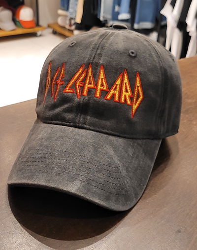 Gorra gabardina negro gastado Bodada Lef Leppard