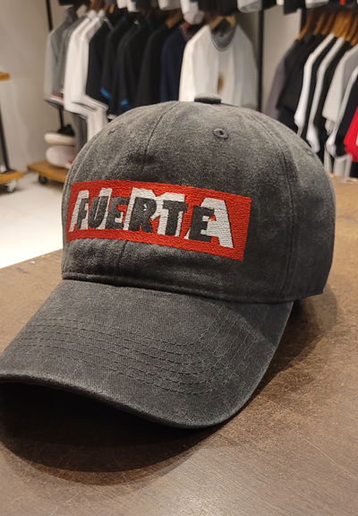 Gorra gabardina negro gastado Almafuerte