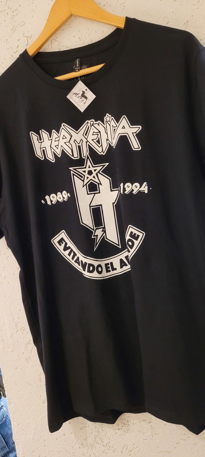 Remera Hermetica H