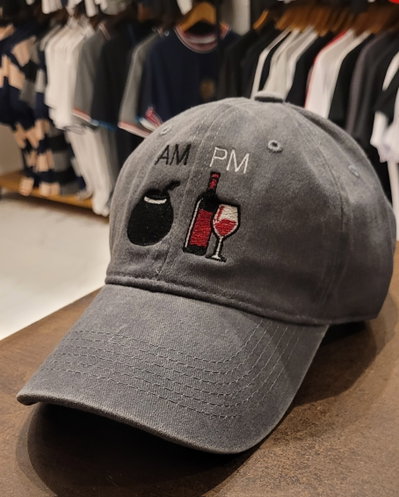 Gorra gabardina gris gastado AM PM mate vino malbec