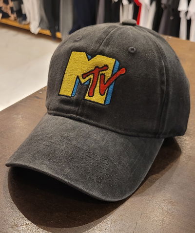 Gorra negro gastado gabardina MTV
