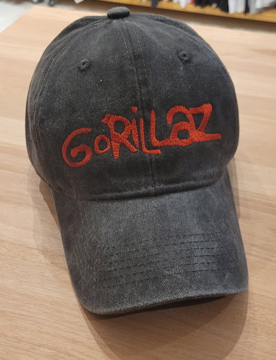 Gorra negro gastado gabardina Gorillaz