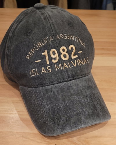 Gorra gabardina negro gastado islas malvinas argentinas 1982