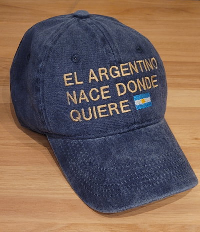 Gorra gabardina Azul el Argentino nace donde quiere