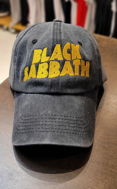 Gorra gabardina Black Sabbath negro gastado