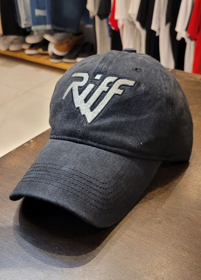 Gorra gabardina Riff negro gastado
