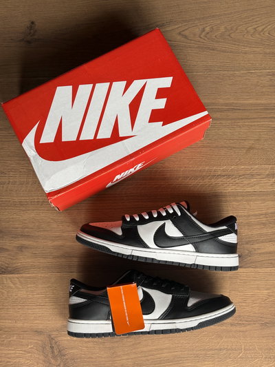 NIKE DUNK PANDA