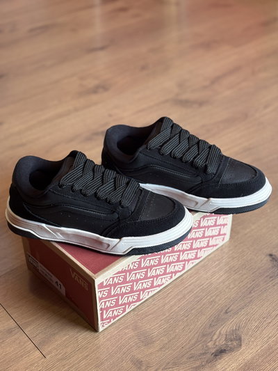 VANS HYLAND