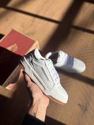 VANS HYLAND