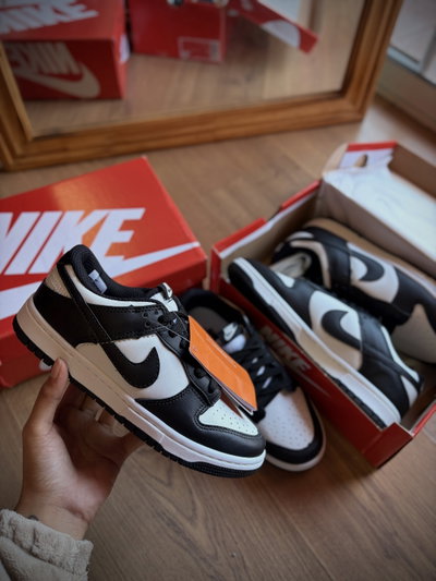 NIKE DUNK PANDA
