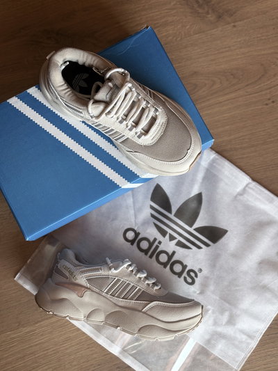 ADIDAS DYAMOND 
