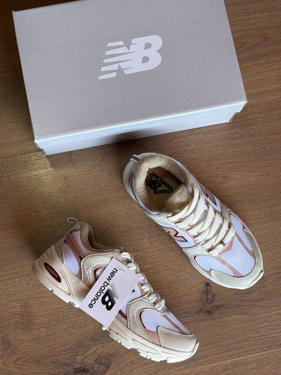 NEW BALANCE 530