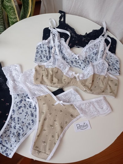Conjunto Floreado con Encaje y Aro 
