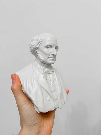 Busto de John Stuart Mill
