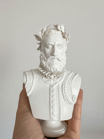 Busto de Luís Vaz de Camoens