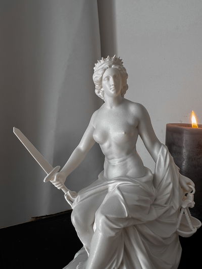 Escultura de la Justicia (Inspirada en la obra de Lola Mora)
