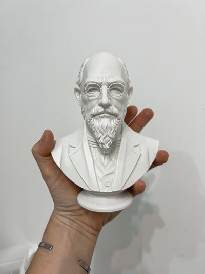 Busto de Erik Satie