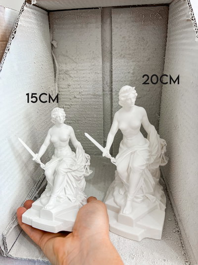 Escultura de la Justicia (Inspirada en la obra de Lola Mora)