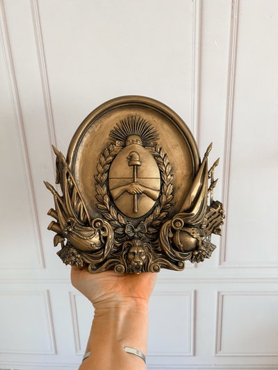 Escudo argentino (Salón Blanco)