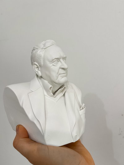 Busto de Juan José Saer