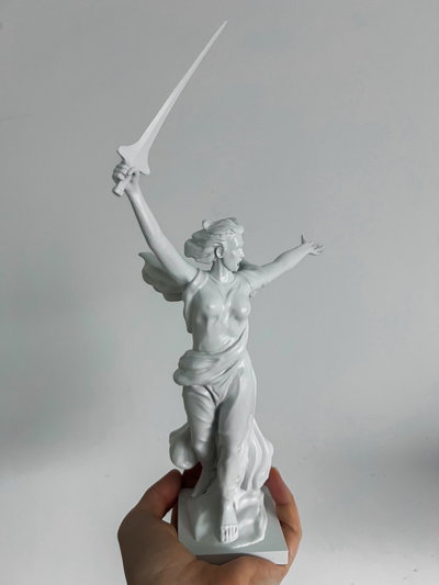 Escultura La Madre Patria llama