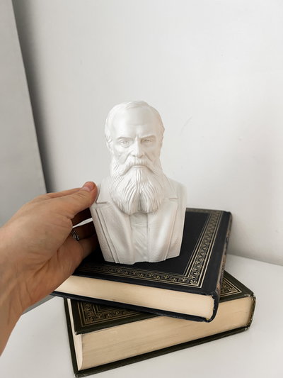 Busto de Fiodor Dostoievski