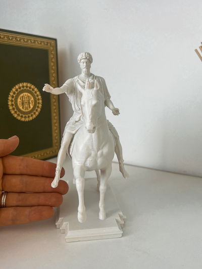 Marco Aurelio ecuestre (a caballo)