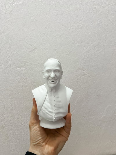 Busto de Papa Francisco