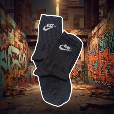 Nike verde militar con logo y marca