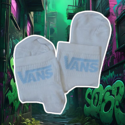Tenis Vans blancas letras celestes